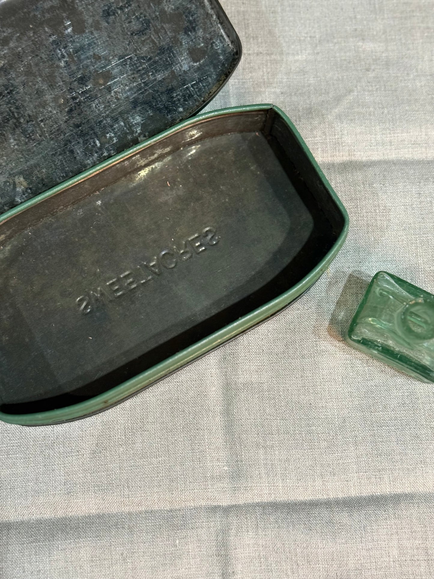 Vintage Country Creek Tin