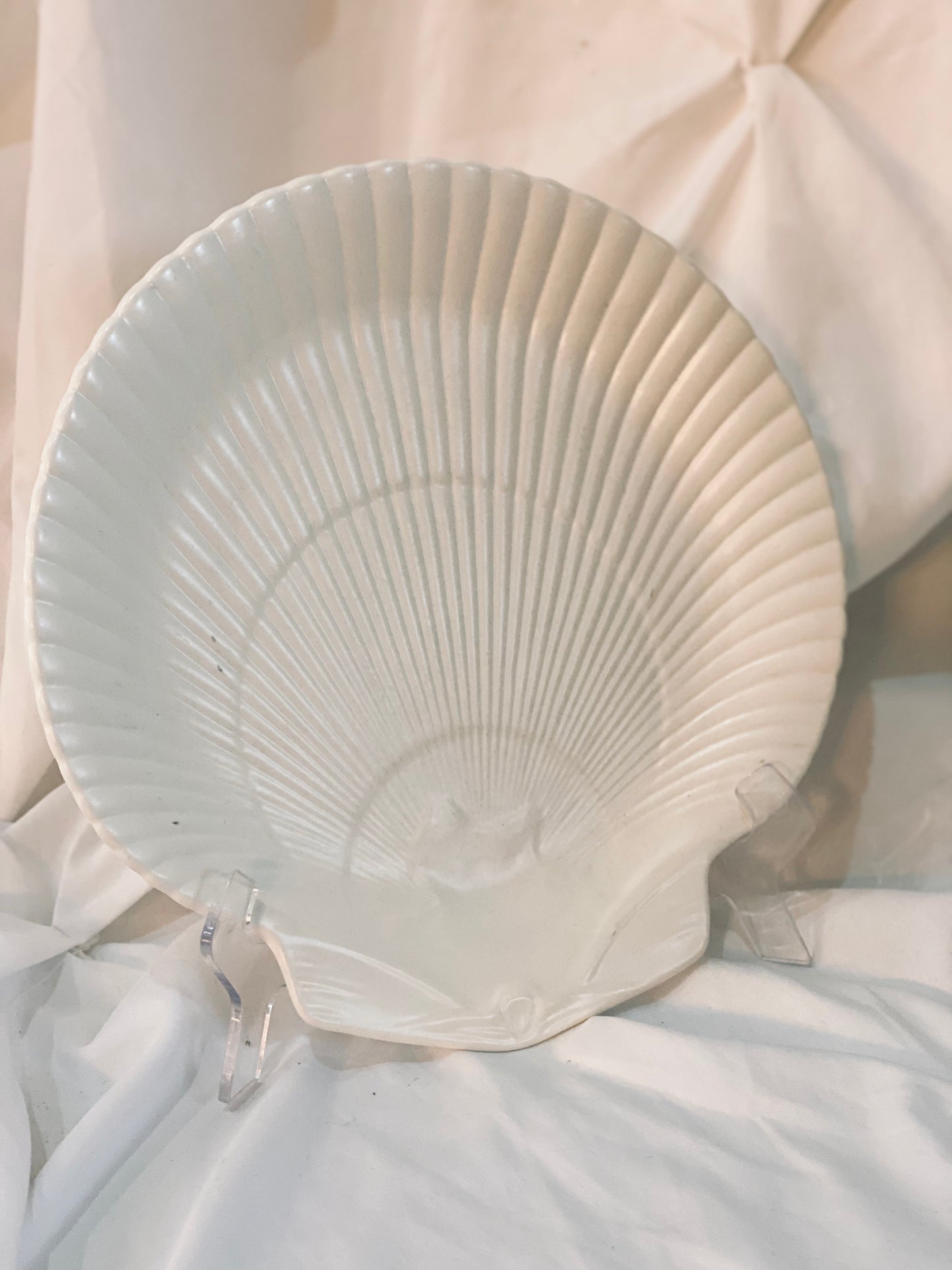 White Wedgewood Clamshell Plate