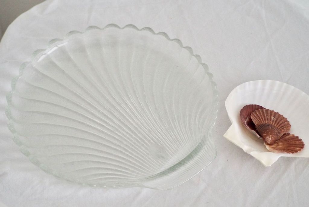 Clam Shell Platter
