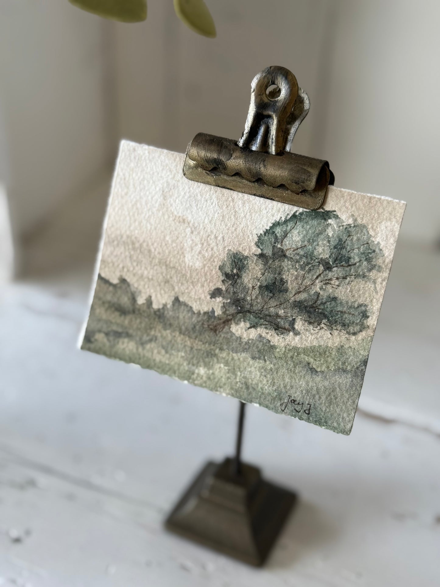 Metal Clip Stand - Short