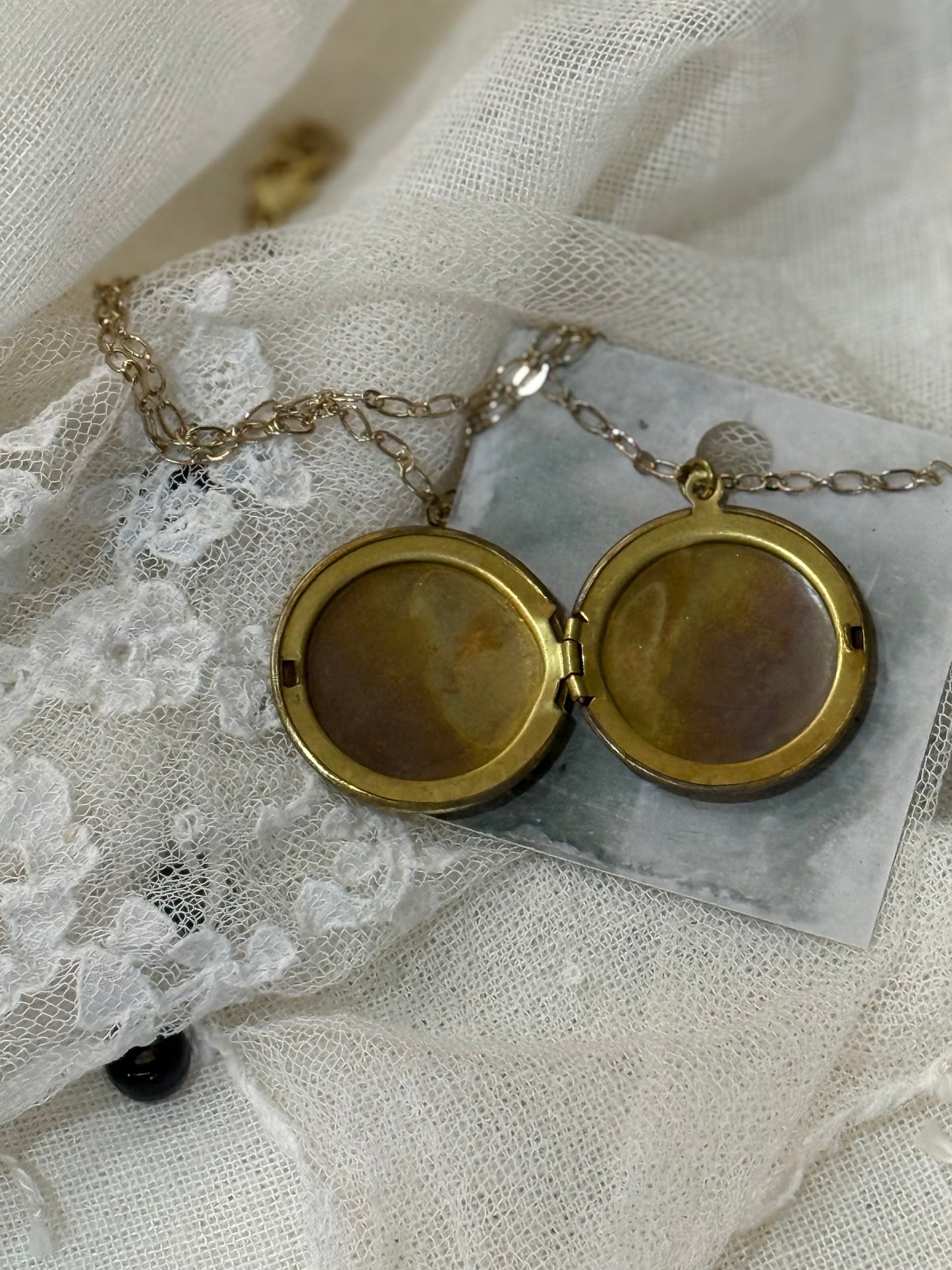 Antique Style Swallow Locket - 2 bird