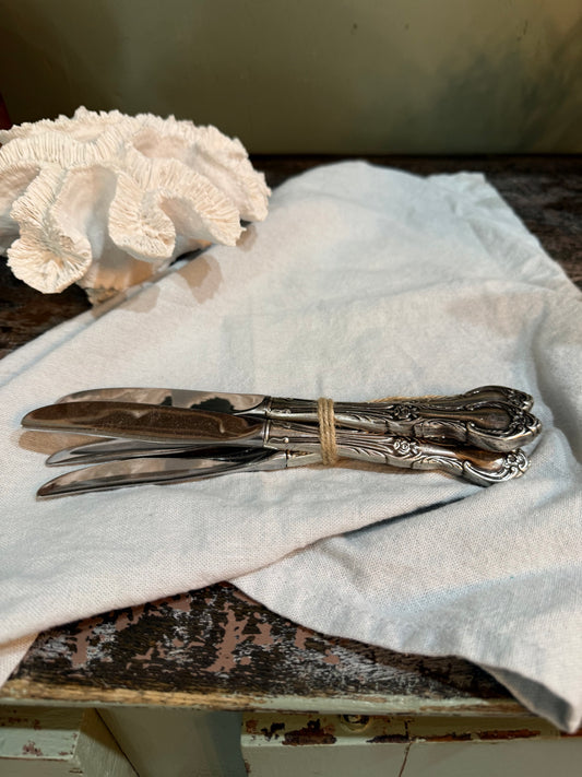 Vintage Knives - set or 4