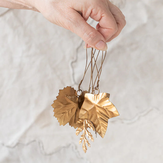 NEW! Leaf Set 0f 4 - hanging ornament