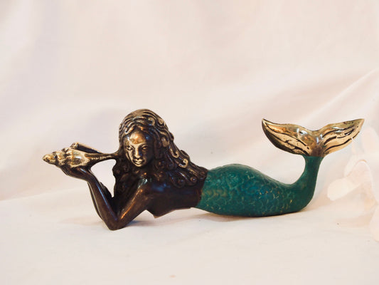 Mermaid - Lying Down, green tail