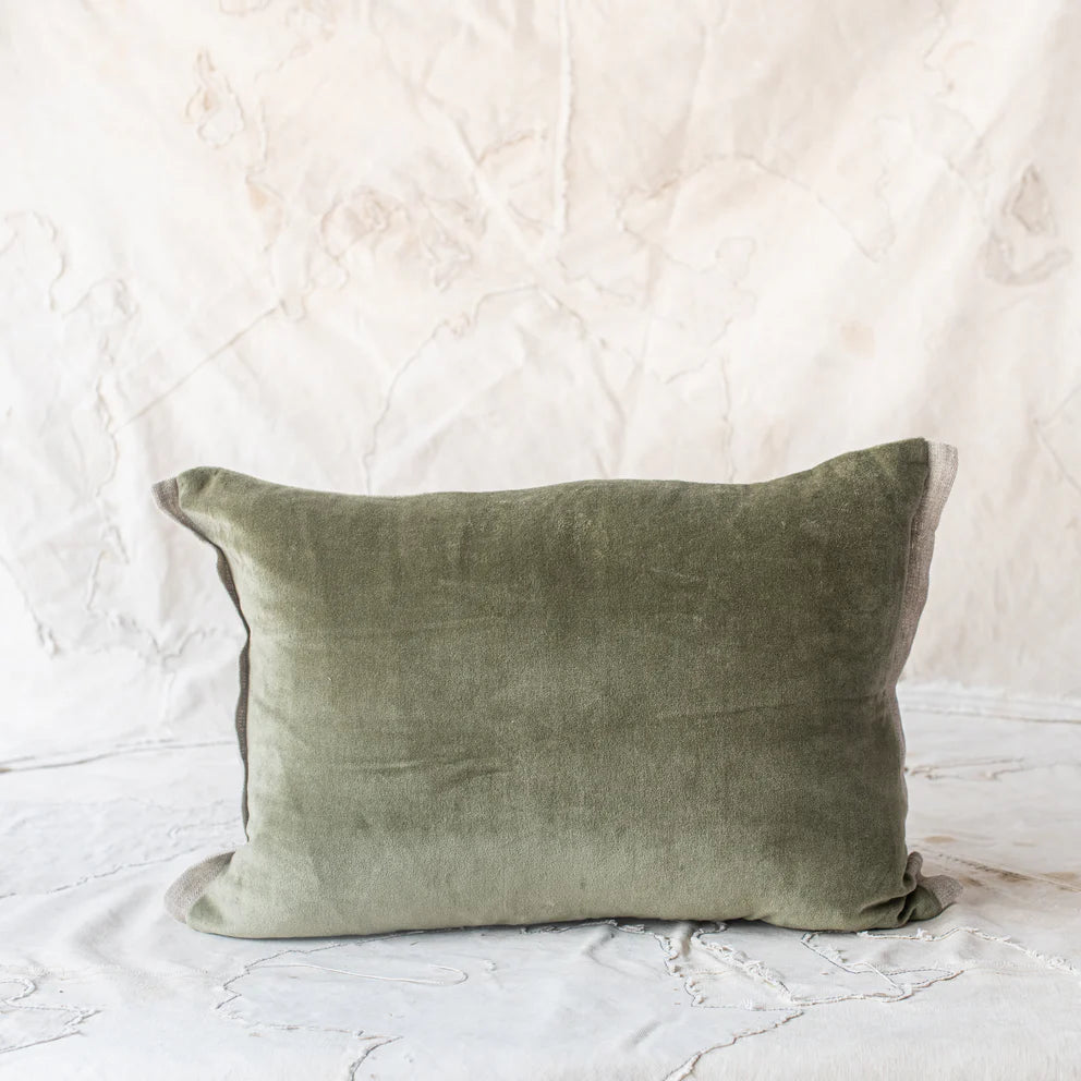 NEW! Médicis Cushions - Mousse