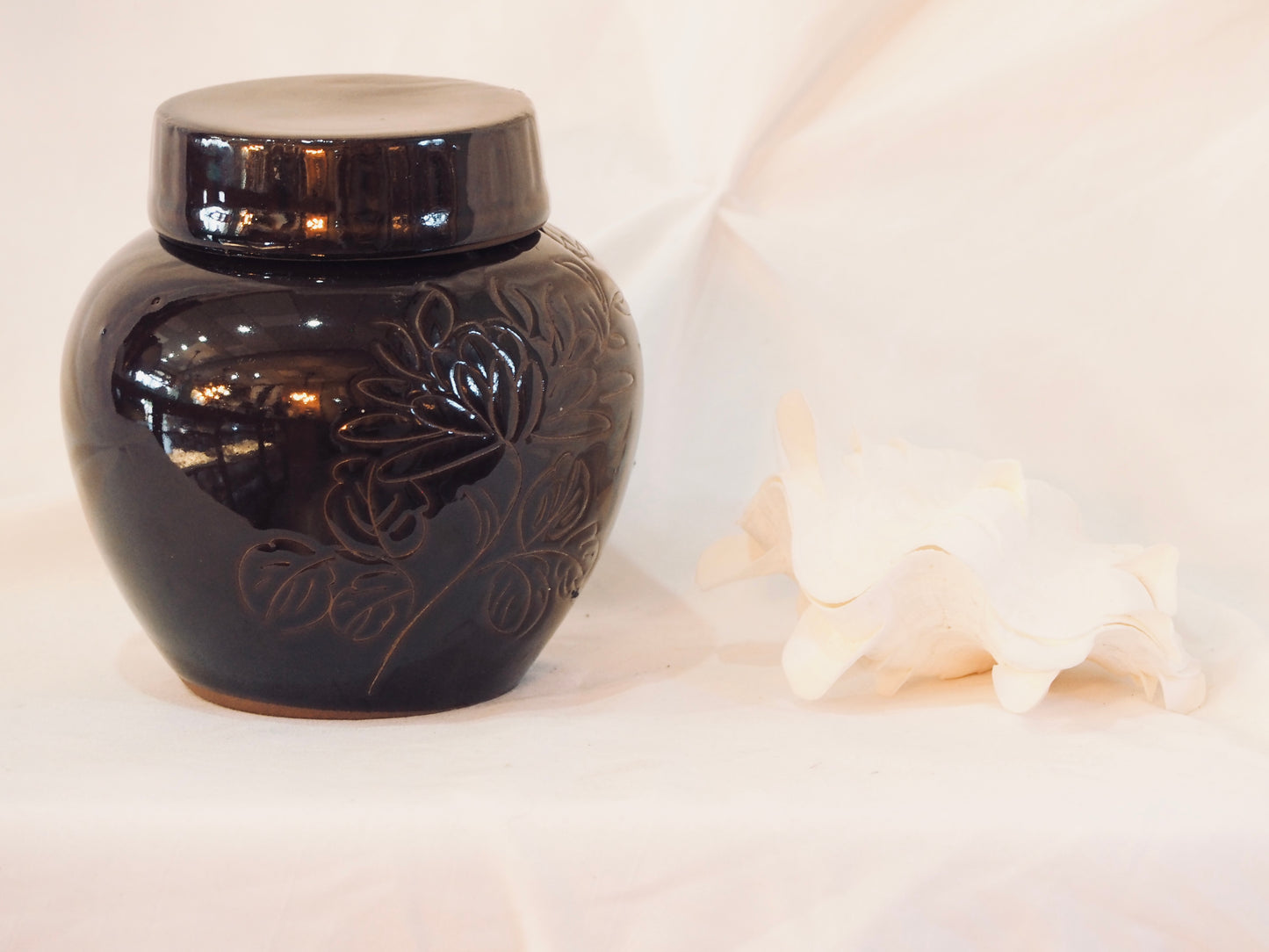Vintage Ginger Jar with Lid
