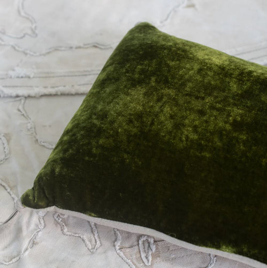 Petite Silk Velvet Pillow Cushion - Avocat green