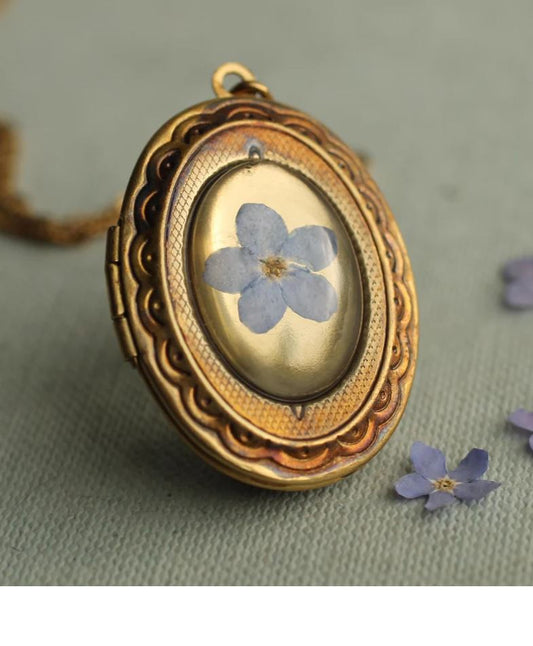 Antique Style Forget Me Not Locket