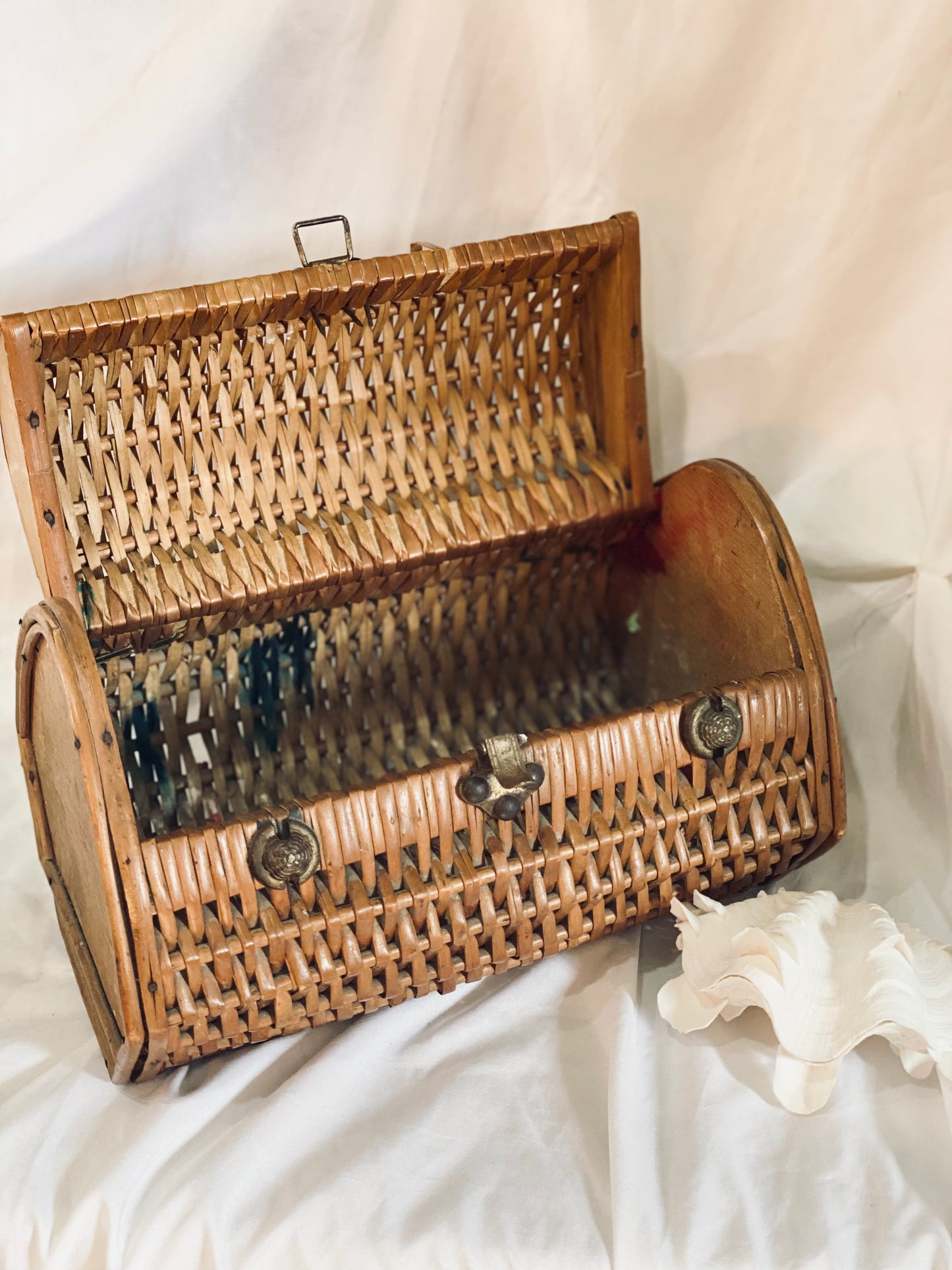 NEW! Gorgeous Vintage Basket