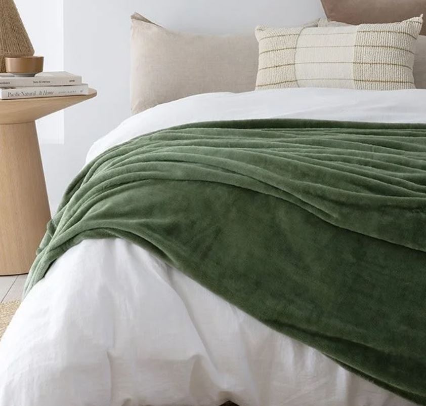 Bambury Moss Green Blanket